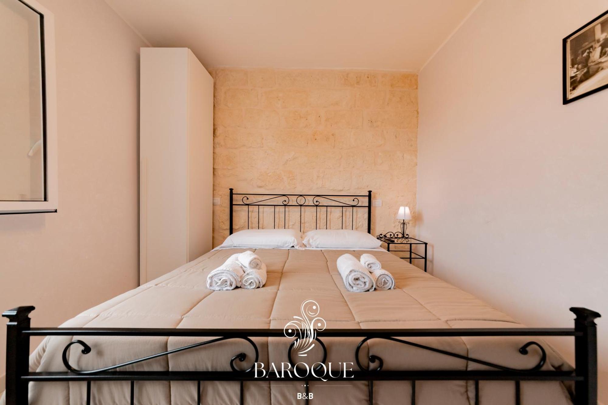 ليتشي Baroque B&B الغرفة الصورة